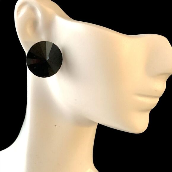 Vintage Swarovski black rivoli earrings 18mm pierced - Picture 1 of 4